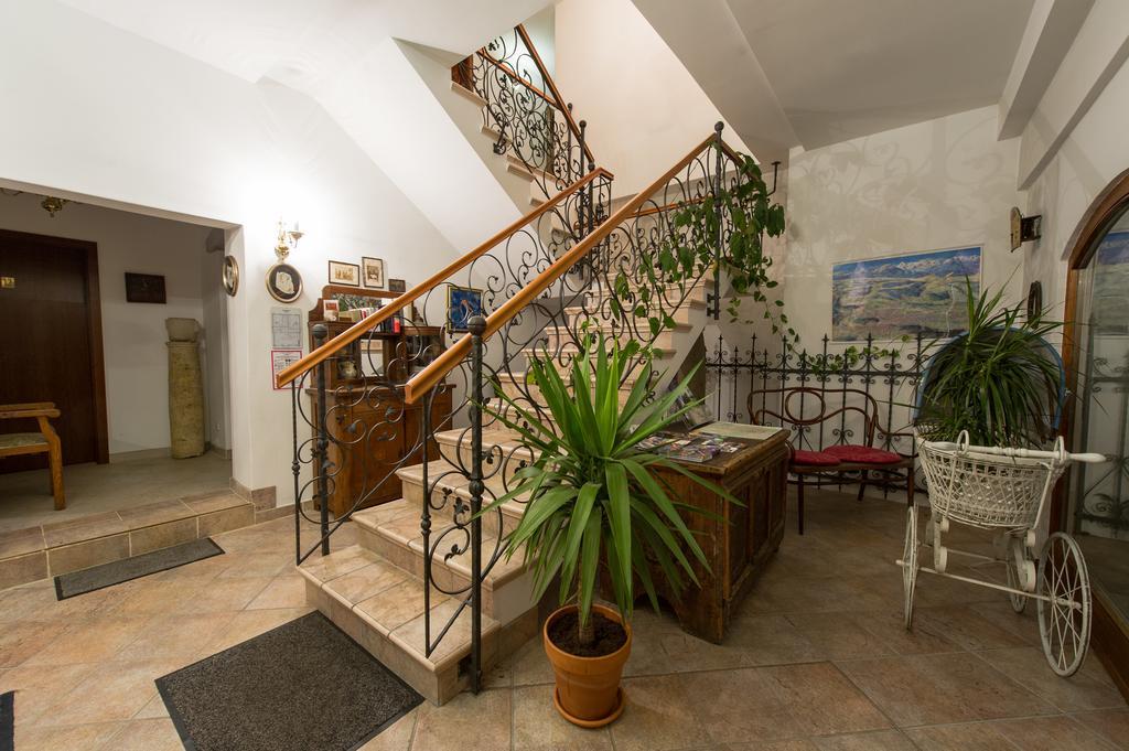 Hotel Sporn Radomlje エクステリア 写真