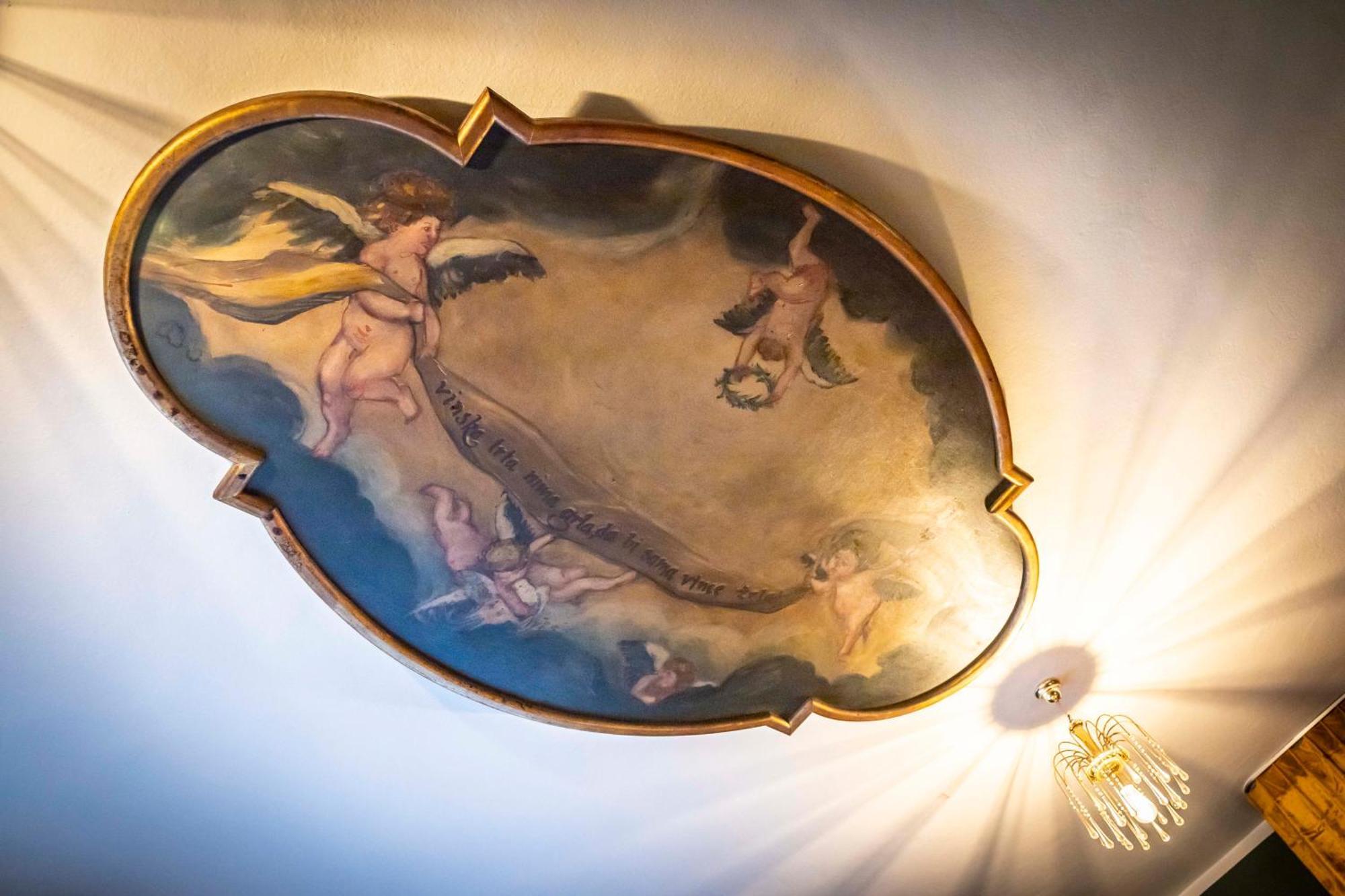 Hotel Sporn Radomlje エクステリア 写真