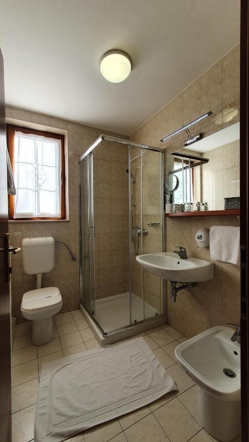 Hotel Sporn Radomlje エクステリア 写真