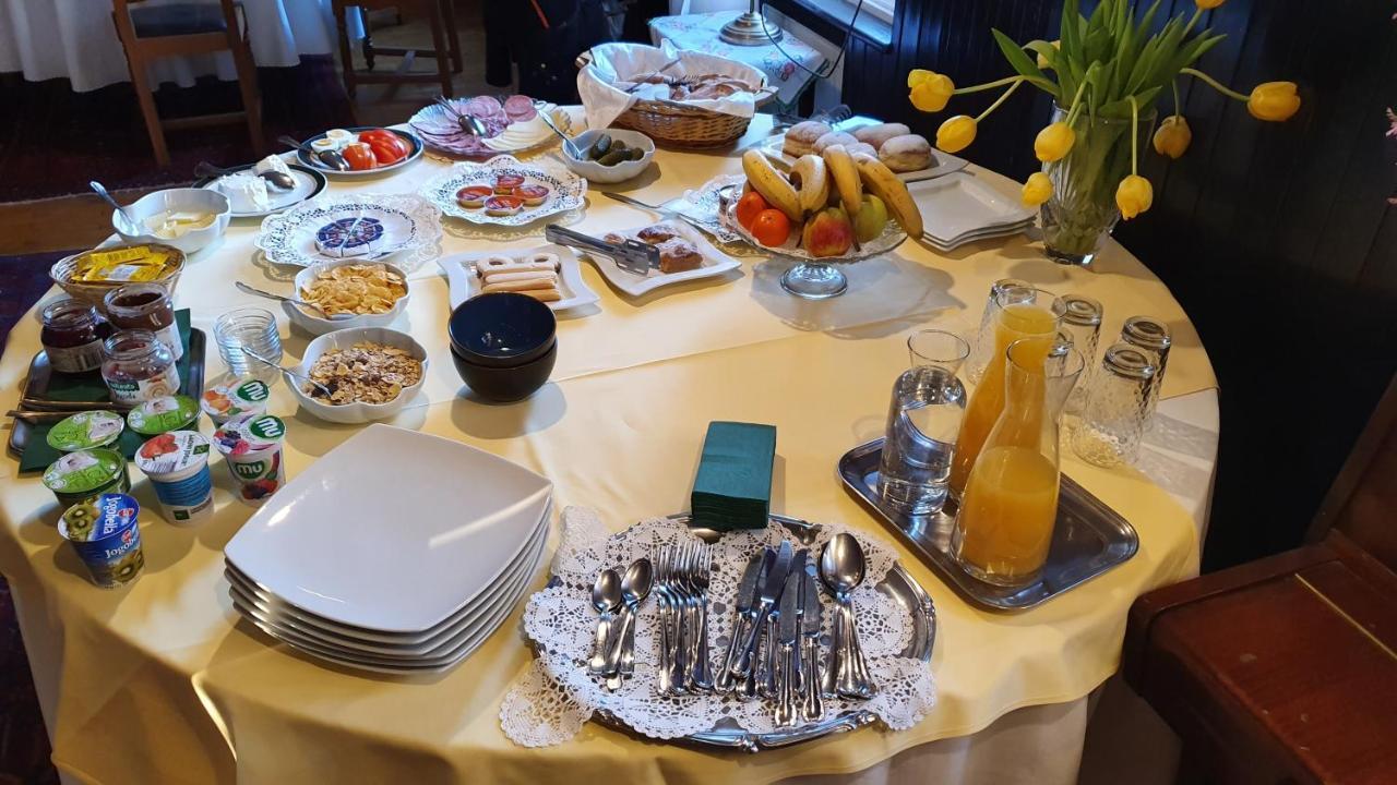 Hotel Sporn Radomlje エクステリア 写真